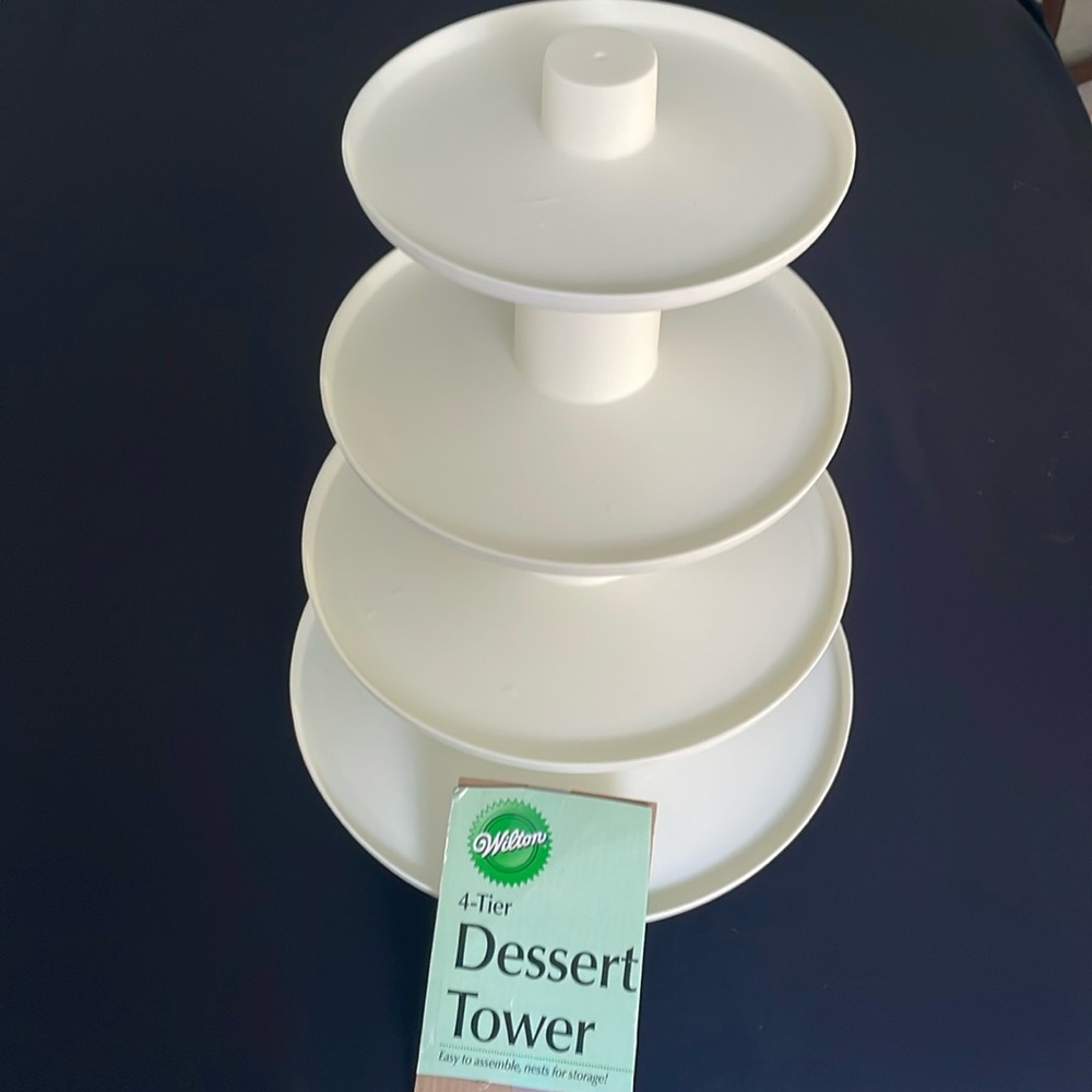 Wilton - 4 – tier round dessert tower ￼